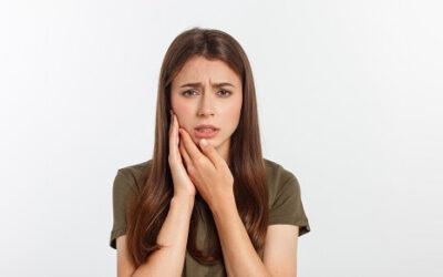 Dead Tooth: Signs, Symptoms, Causes & Treatment of Dead Tooth.